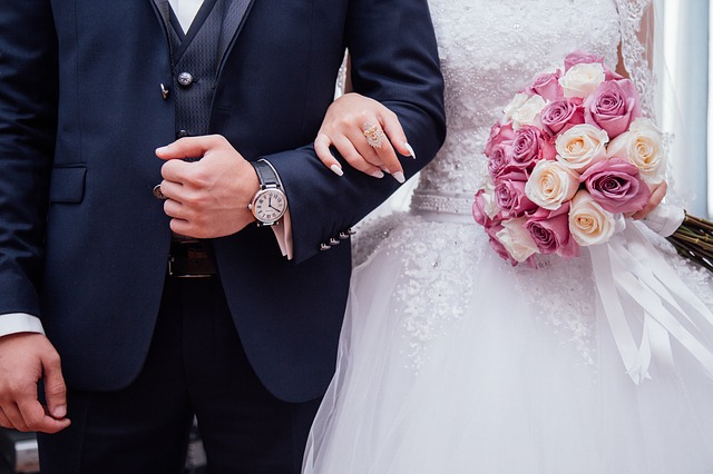 Maîtriser les coûts de son mariage, c’est possible! La preuve en 12 astuces malignes et faciles à mettre en place, pour les budgets un peu serrés