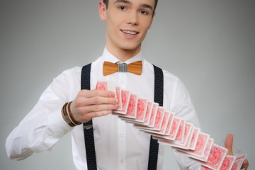 Oliver Adams